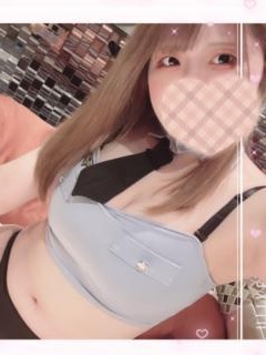 小柄な悩殺ボディ♪「ひま」ちゃん（25歳）｜池袋巨乳ホテヘル風俗【モンデミーテ】