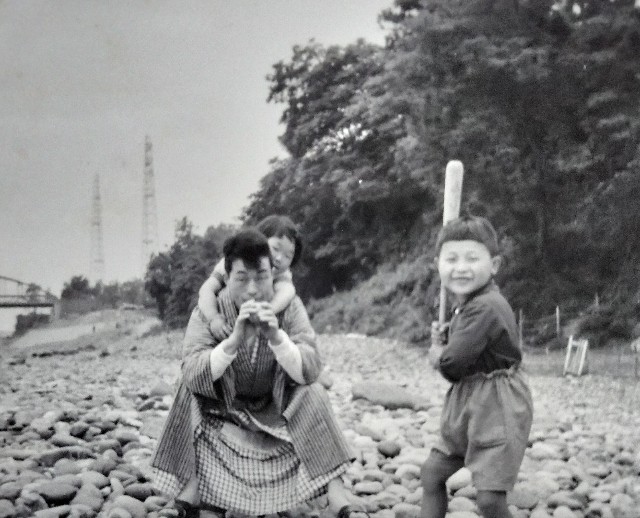長嶋一茂氏がコメントを発表「長嶋茂雄は野球の星に帰りました」 - プロ野球写真ニュース : 日刊スポーツ