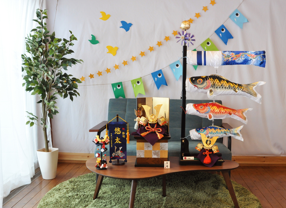 依田川を横断する「100匹の鯉のぼり」！ ☆今年も上田市上丸子の丸子公園前の依田川に「春の風物詩」東信ジャーナル