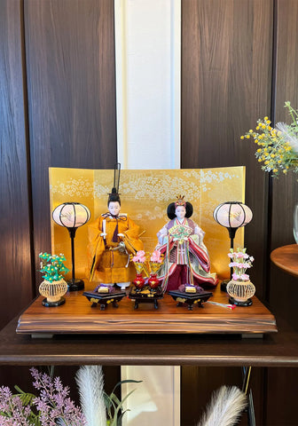 雛人形の並び方における関東と関西の違いとは？違う理由も解説します - 節句人形専門 倉片人形