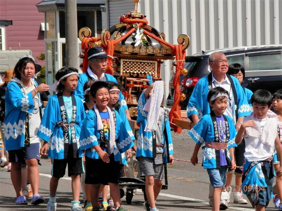 岐阜市の唐箕屋本店では、宮大工が造った本格的な「神輿」のレンタルを行っています