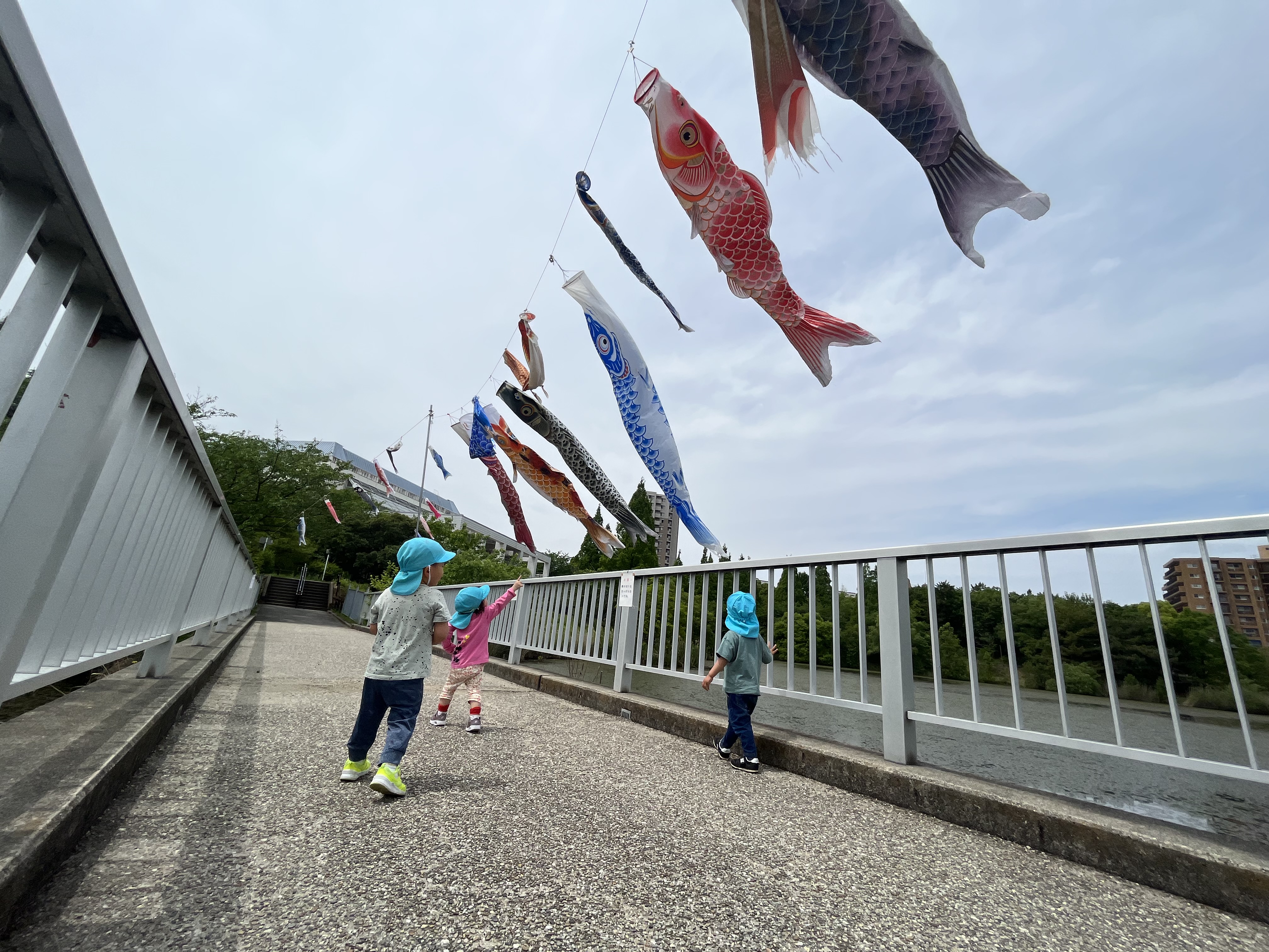3歳児の散歩で便利！落ち葉拾い用バッグの作り方！ガムシャラナ子育て