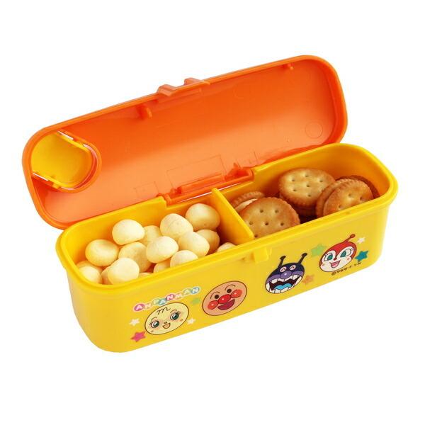 iwaya_corporation さんのおしぼりトレイン🚅﻿ ﻿ おしぼりケースはお菓子入れにも🙆‍♀️◎﻿ かばんに直接入れたら粉々にになるから😅﻿ハイハインとかにぎにぎボーロとか、細長いお菓子入れてます👍✨﻿ ﻿ ﻿ ﻿イワヤモニター電車おしぼりトレインおしぼりケース