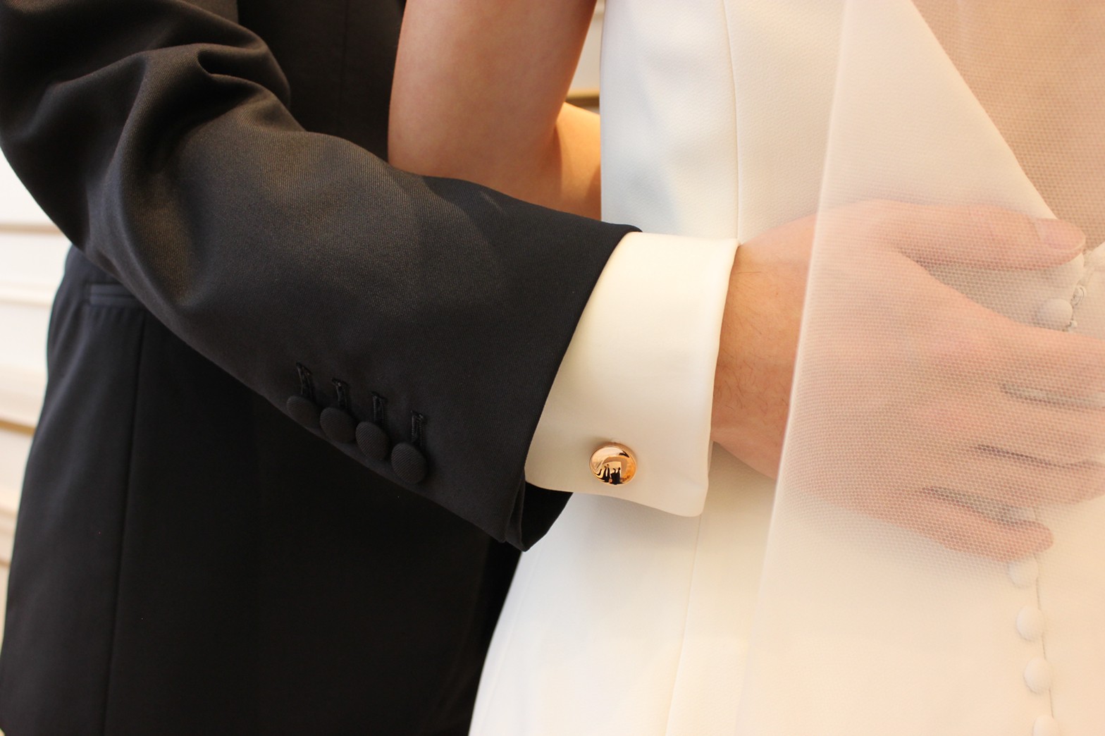 結婚式でスーツをおしゃれに着こなす３つのポイントSUIT LIBRARY