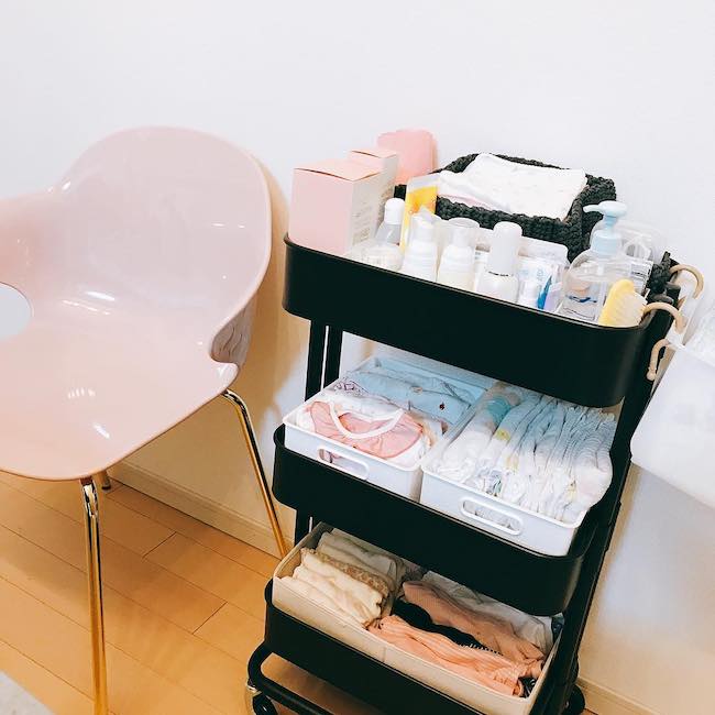 ベビーワゴン👶🏻🧺, まだまだ足りないものがありそうだけど, 少しずつ揃えていこう!, オススメとかあったら教えてください☺️🗒,ベビーワゴンベビーワゴンの中身ベビーワゴン用品ベビーワゴン収納マタニティライフ妊娠後期妊婦3月出産予定女の子出産予定令和7年ベビーニトリ収納ニトリセリアセリア購入品セリア収納ベビー用品新生児グッズ