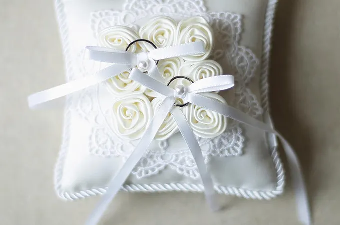 挙式の指輪交換がより特別な瞬間に。卒花の“こだわり”リングピローゼクシィ