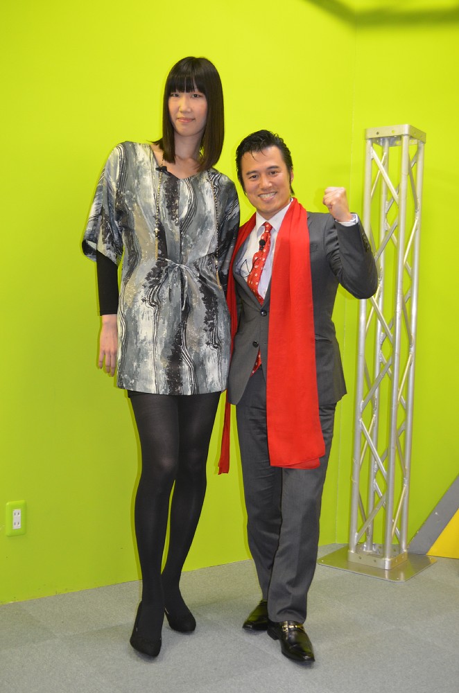 2分で絶対号泣！過去に娘を亡くしたアントニオ猪木の思いが込められた映画『ACACIA』予告編シネマトゥデイ