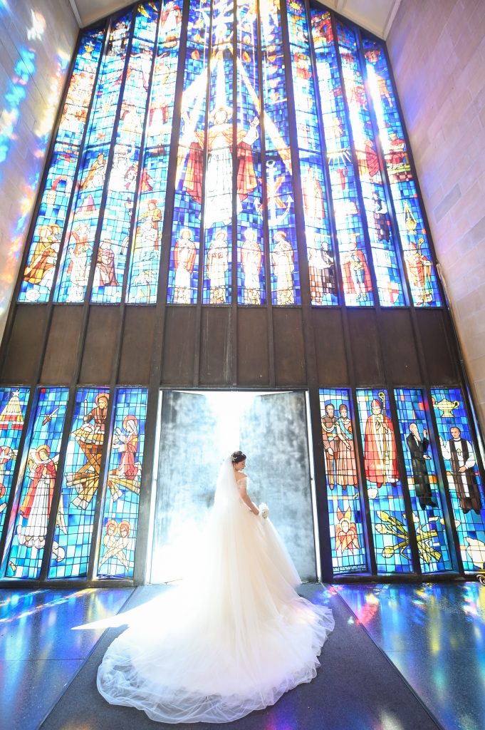ステンドグラスが美しい話題の教会・チャペル10選！エリア別で紹介みんなのウェディングニュース