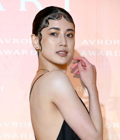 藤井サチ「お手洗いから戻ったら 」映画のようなサプライズプロポーズを初告白！au Webポータル芸能ニュース