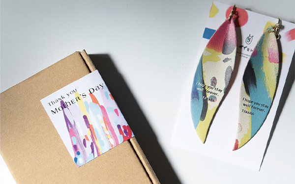 子供の絵 ビーズ刺繍 手描き 似顔絵 敬老の日 母の日 父の日 プレゼント ギフト 卒園入学 クリスマス キーホルダー 雑貨・その他shiromocomo 通販 16198422Creema クリーマ