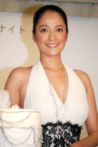 画像21 30剛力彩芽、胸元SEXYドレスで大人の色気 初の抜擢でイメージ新たに - モデルプレス