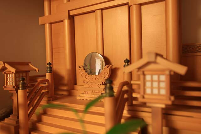 年末年始の神棚掃除について時期、手順、注意点を解説高品質なトランクルームを選ぶなら『ストレージ王』のトランクルーム