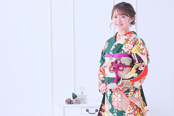 結婚式での留袖・訪問着・振袖のレンタルなら京都着物レンタル 夢館