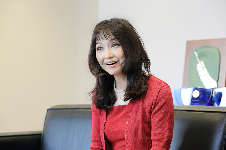 石川梨華、“イケメンくん”な第1子を出産 吉澤ひとみ、辻希美、後藤真希ら先輩ママから祝福メッセージねとらぼ