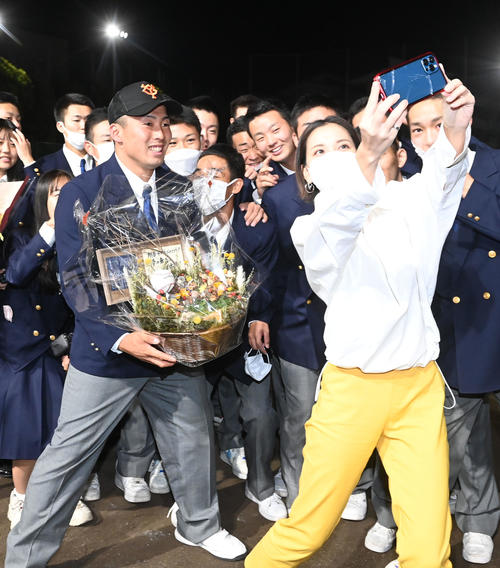 ＡＢＣヒロド歩美アナ、藤浪との熱愛否定 - 女子アナ : 日刊スポーツ