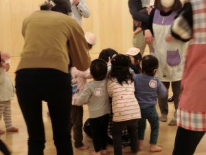 おおかみさんの歌 キャラたくさん☆もりの小道さんぽにいこう♪アンパンマンとチビおおかみ人気の遊びうた童謡