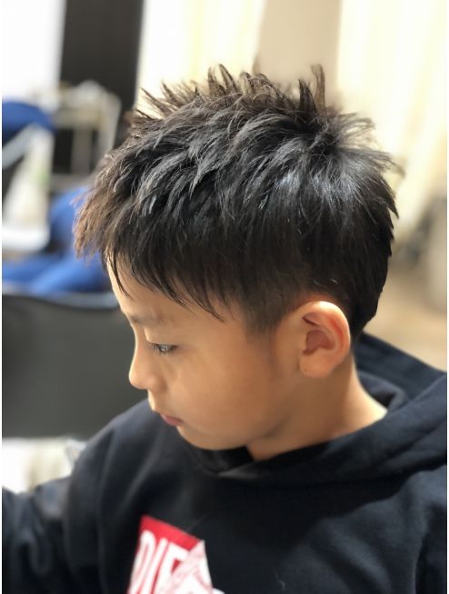 初めてのメッシュに挑戦した6歳児。, まっすぐに育ってるよ！,男の子カット,キッズヘア,子どももメッシュ,メッシュヘア
