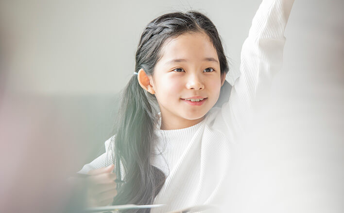 一重でかわいそう。中学卒業したら整形させてあげるね」と小学生の娘に言い放ち 子どもを“絶対服従”させる毒親の本性それぞれの美容整形、それぞれの理由文春オンライン