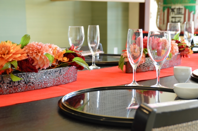 両家の顔合わせにどうしても相手の兄弟をよびたくない。家族・友人・人間関係発言小町