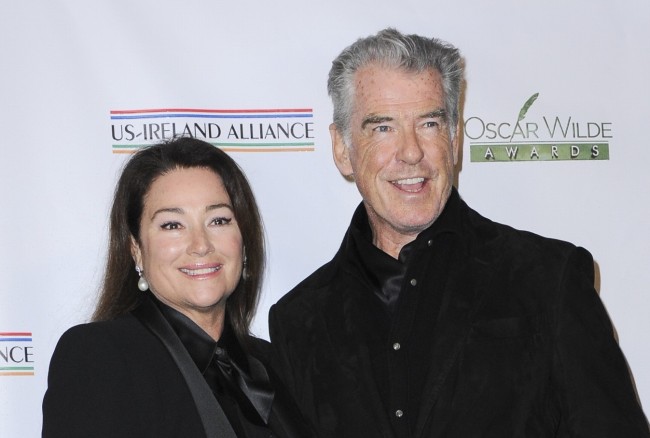 🧡 5 1はお父さんとお母さんの結婚記念日☺︎ 毎年お花をプレゼントしてるんだけど今年は買いに行けなかったから初めてネットでオーダーしてみた🌼届くまでドキドキだったけどこんな素敵なお花が届いて良かった📦💕💕 結婚記念日おめでとう♡