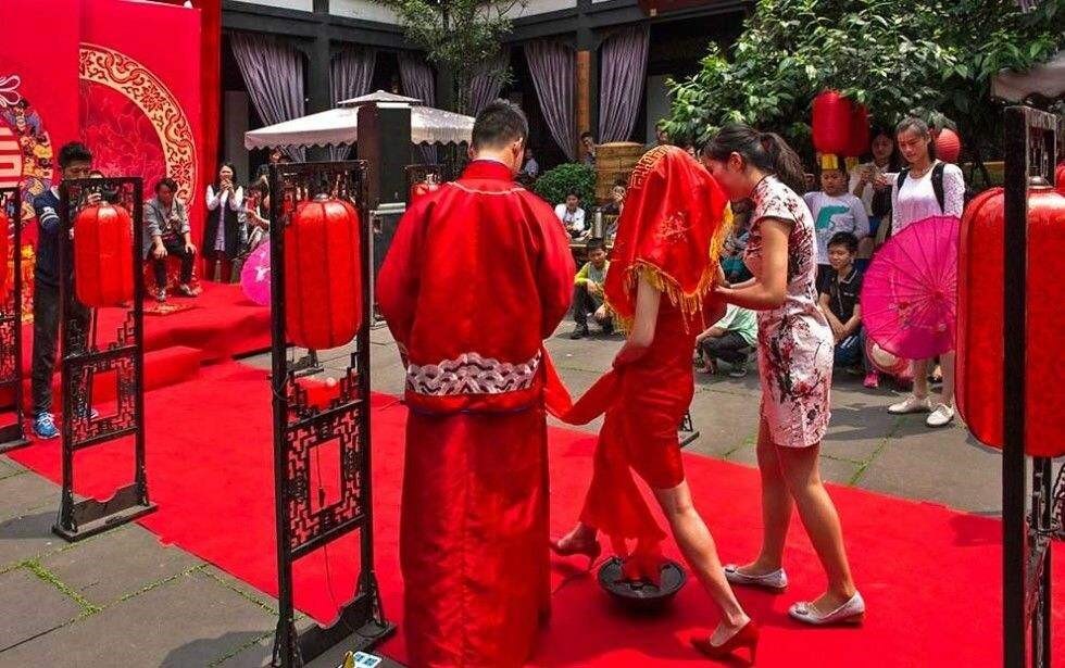 21 件の「中国 婚礼衣装」や「古装」のアイデアを見つけましょう民族衣装、漢服、中国 民族 衣装 など