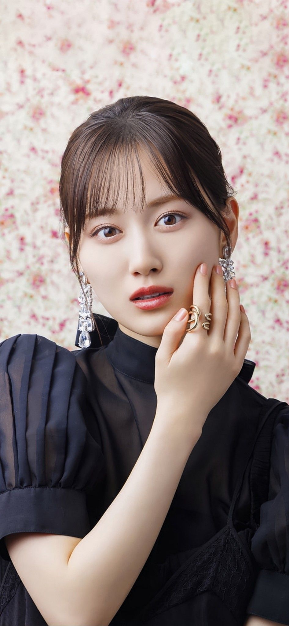 かわいい衣装を着た桐原美月のダンス特集