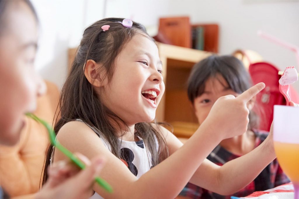 保育園での誕生日会の出し物で面白いのは？ パネルシアター・シルエットクイズ・準備なしでも保育士くらぶ