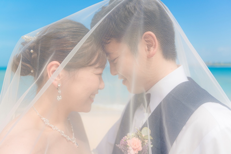 まるで映画のワンシーン！海外の結婚式のキスの写真を集めてみた！ブライダルフェアに行く前に読むサイト~式場選びや結婚準備で後悔しないためのコツ・注意点
