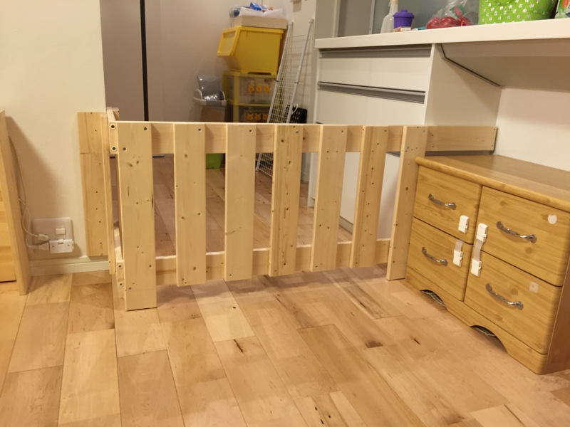 材料費1280円！1x4材でベビーゲートを自作してみる - BE MY 平米