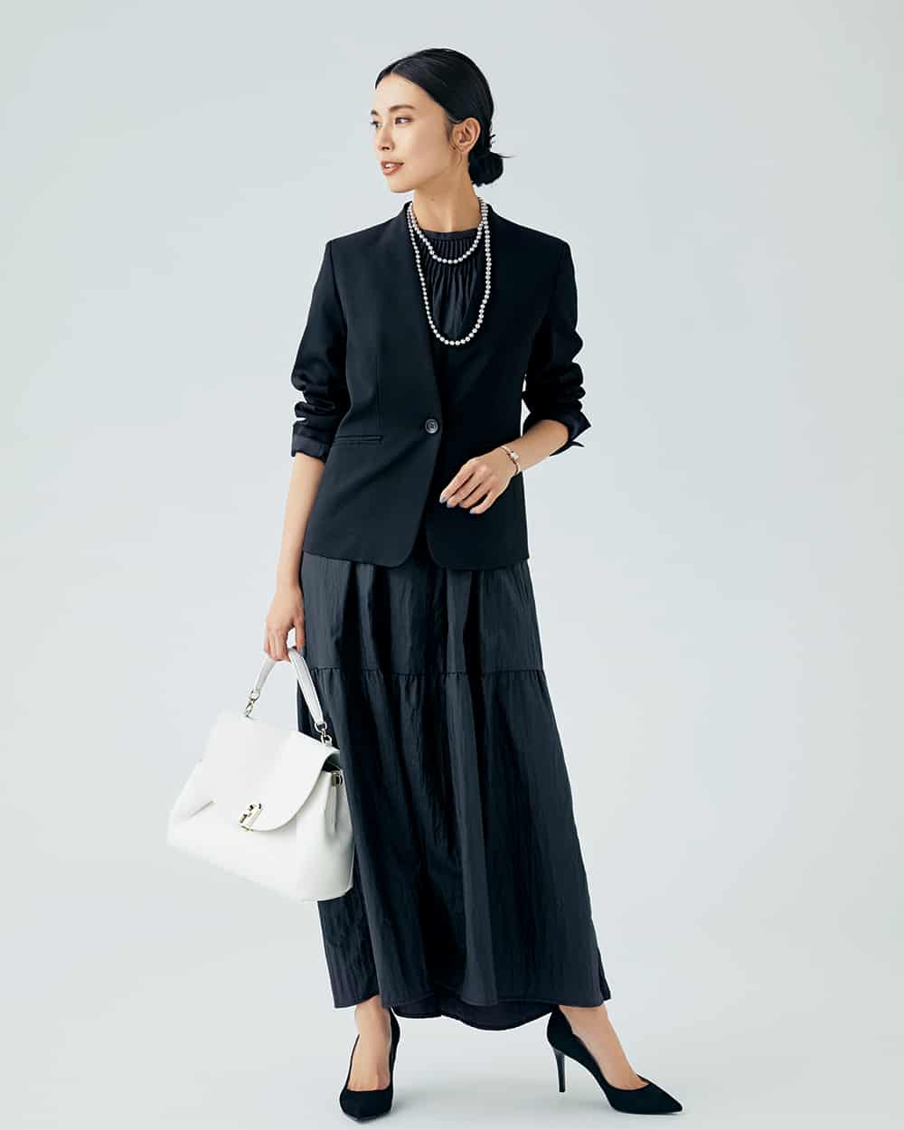 卒業式のスーツの正解は？ママ・パパ別にマナーや着こなしを紹介AOYAMA Journal