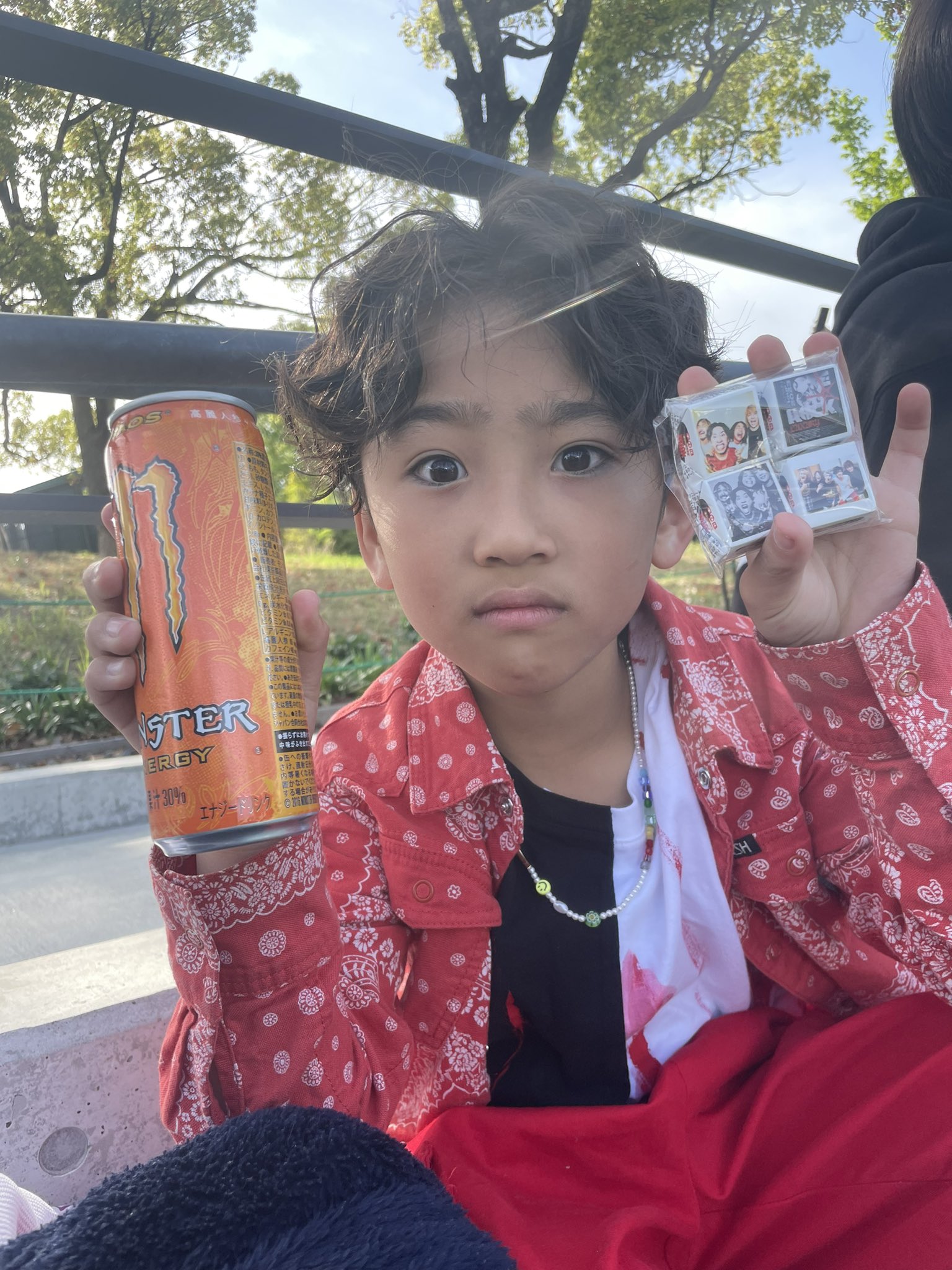 ワンオクTaka、マイファスHiroとの3兄弟ショット公開 レアな幼少期の1枚に「いやぁぁぁかわいいー」「全然変わってない」 1 2ねとらぼ