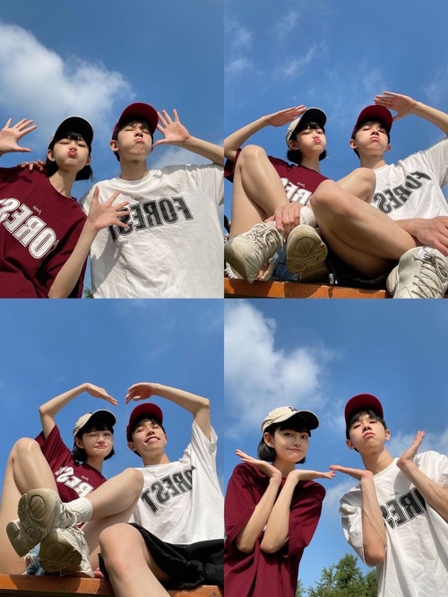 カップル2022年プリクラ流行りのポーズTikTok