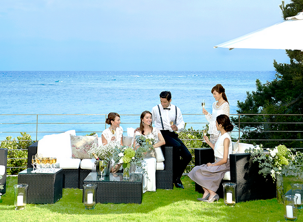 4回目の結婚記念日」元テラハメンバー、サッカー選手夫＆1歳娘との家族ショット公開！ 「幸せそう」 - All About ニュース