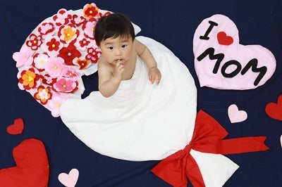 楽天市場 母の日 手形・足形メモリアル・記念品 ：出産祝い・ギフト<キッズ・ベビー・マタニティの通販 Poranlem ベビー 手形 クラフトアート DIY フローラル ブーケ キッズ 誕生日 アクティビティ 子供 幼児 記念品 母