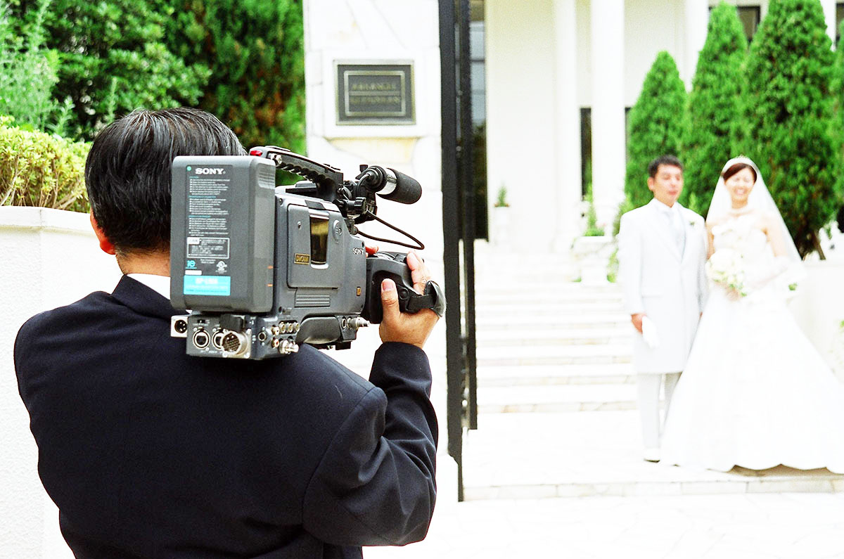 結婚式ビデオ撮影5万円台から！全国対応えにしみらい