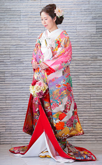 神前式を深掘り!衣裳や挙式の流れ、心構えなどを東京大神宮の神職にインタビュー – 結婚式準備サイトCORDY コーディ