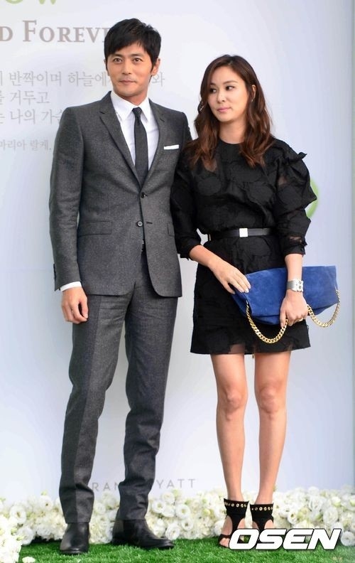 ピ＆キム・テヒ夫婦、日本で撮られた仲睦まじい姿が話題。おしどり夫婦は健在だった！cinemacafe.net