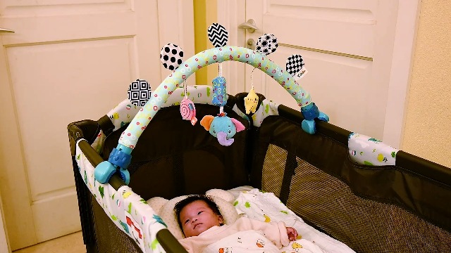 BabyBjorn ベビービョルン バウンサー ハンドメイドカバー ホワイト＆ふんわりPinkボーダー 雑貨・その他 cloth river* 通販7291853Creema クリーマ