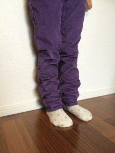 この手があったか！ズボンの裾上げ、ミシンも手縫いもテープも必要なし！5分で完成暮らしニスタ