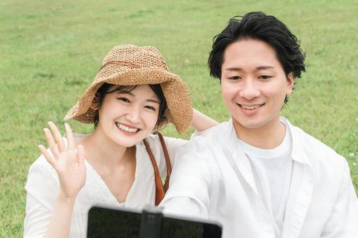 カップルフォトをスマホで撮影 おしゃれな写真を撮るコツやテクニック、おすすめポーズまでFeeeel