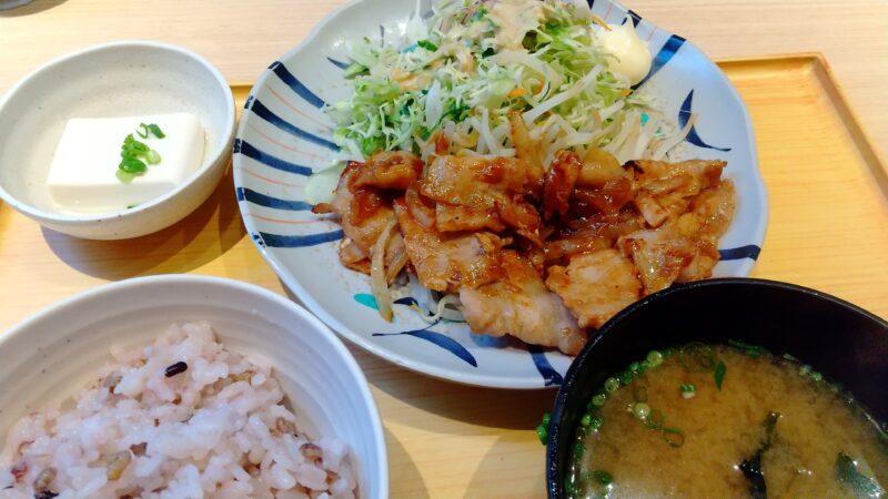 やよい軒が意外と子連れウェルカムだった話。子供メニュー・乳幼児向け設備をレポしますアラフォーすたあと