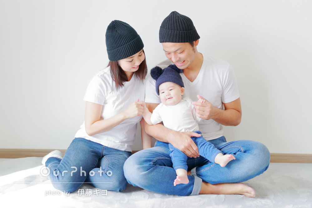 アンティークスタジオで撮るカジュアルな家族写真-シックスタジオ編-フォトスタジオチェルシー埼玉県入間市のおしゃれな写真館
