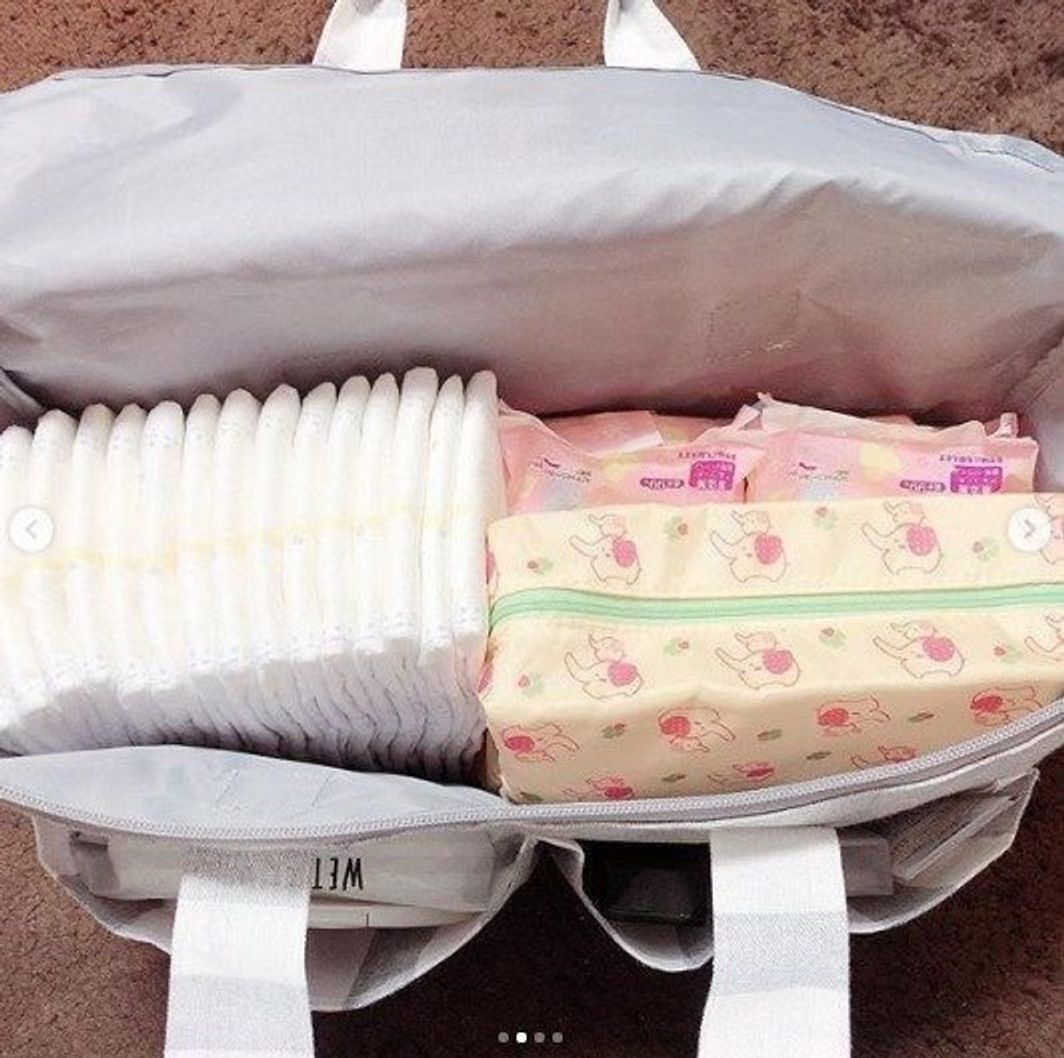 100均や無印で買える？定番人気の「ベッドサイドポケット」・おすすめ8選 ニトリ・スリーコインズ・おしゃれ