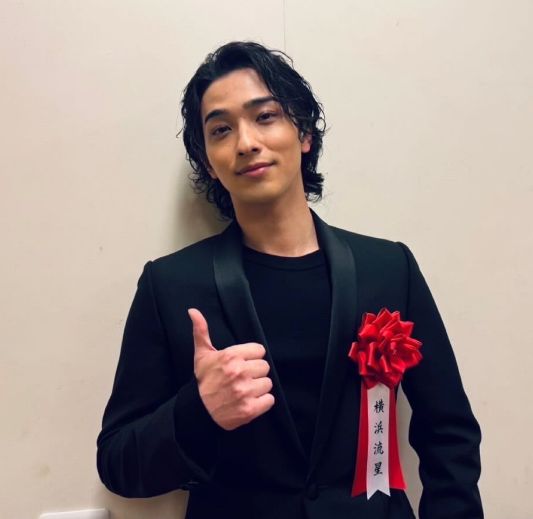 顔画像 横浜流星の家族構成!母親は横浜流星似で美人!弟との仲良しエピソードも!くろまめブログ