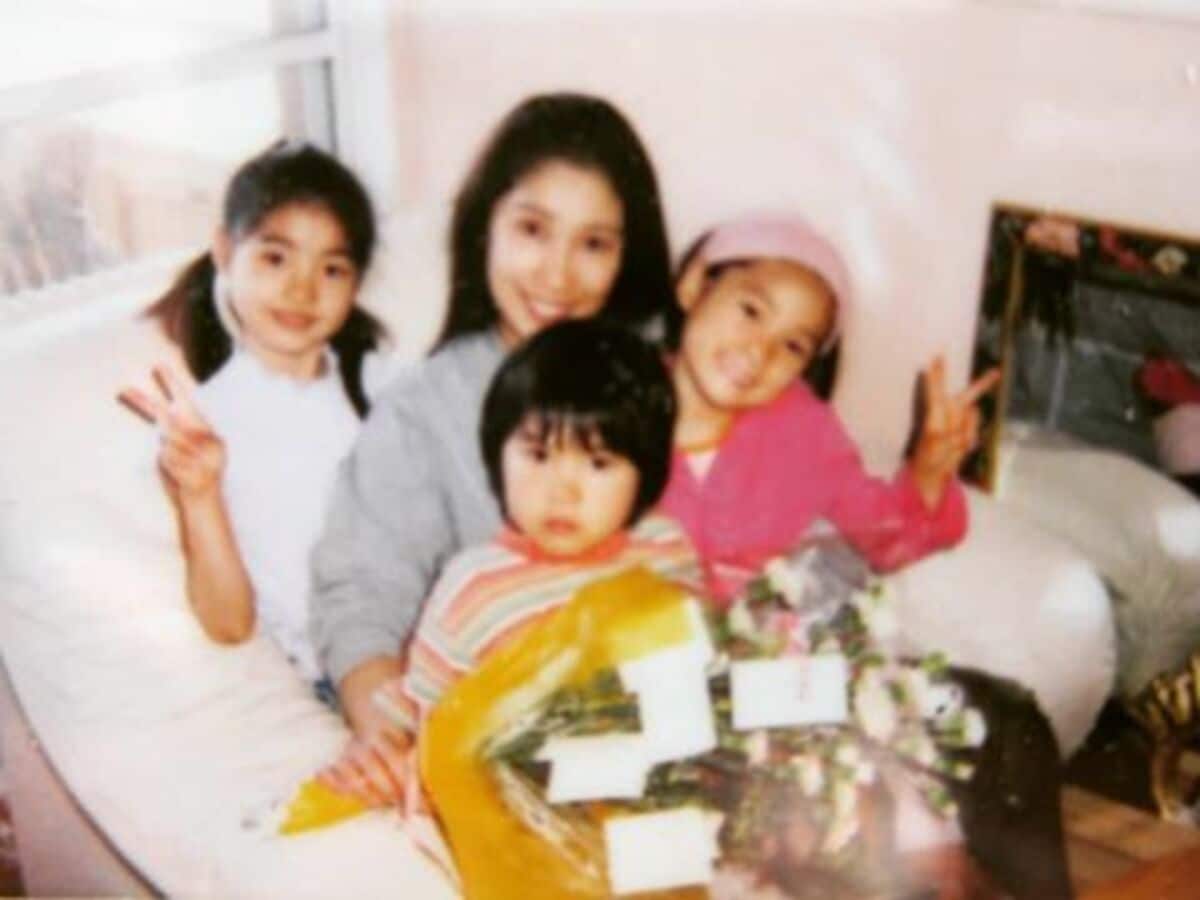 土屋太鳳、幼少期の“泣きべそ”SHOTに大反響！「ちびたおカワイイ」「素敵な姉妹」 2 3WEBザテレビジョン