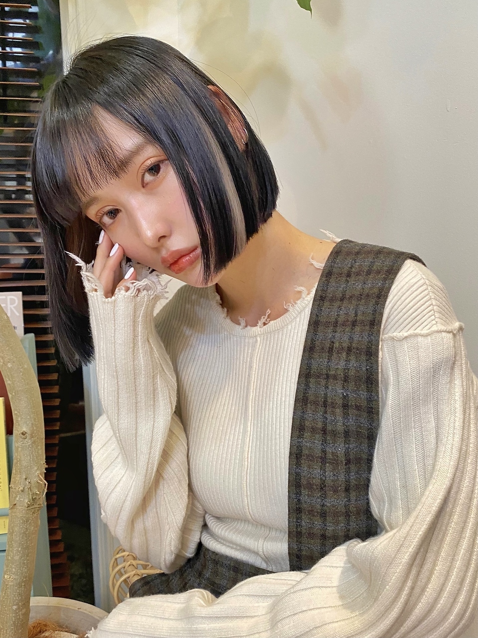 黒髪ショートヘアには インナーカラー でおしゃれ度UP！垢抜けトレンドヘアカタログ⭐︎│美容室・美容院Lee リー