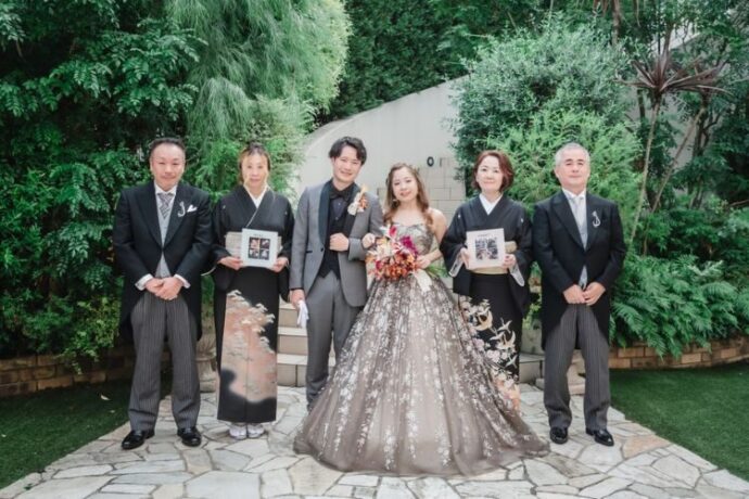結婚式費用誰が出す？23.7％が折半していると回答！結婚式費用の支払い方法まとめ