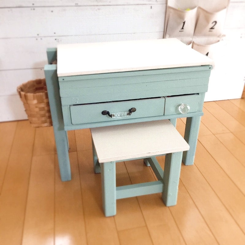 ダンボールでドレッサーの作り方 その２』