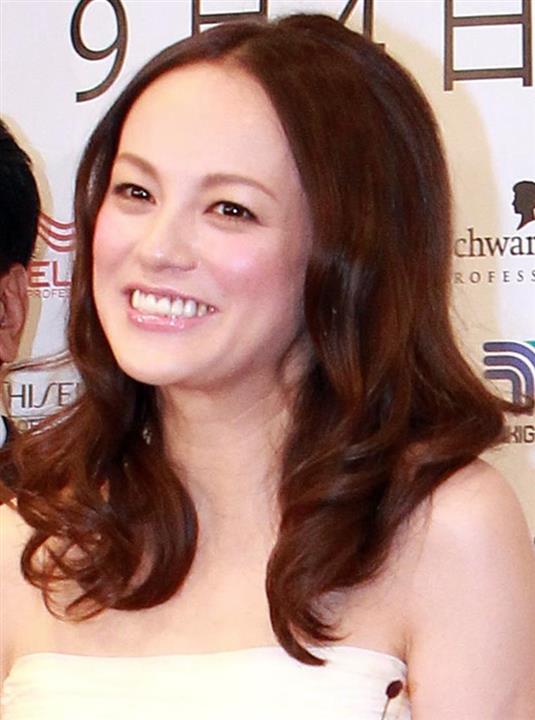 女優・牧瀬里穂、単衣と撫子柄夏帯の装いで茶室準備に勤しむ美しい1日2025年6月9日- エキサイトニュース