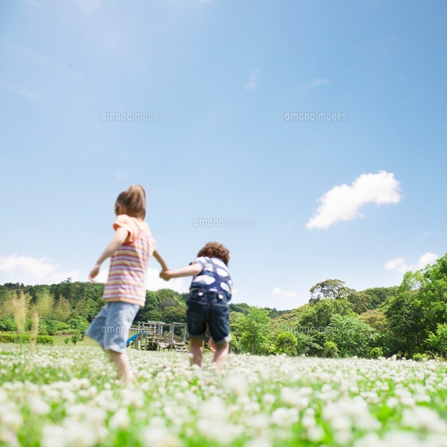 握手 手を繋ぐ子供達 かわいいイラスト素材243753965- イメージマート